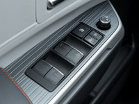 Recent Arrival!Odometer is 5059 kilometers below market average!Locally Owned, Clean Car fax Report... (image 9)