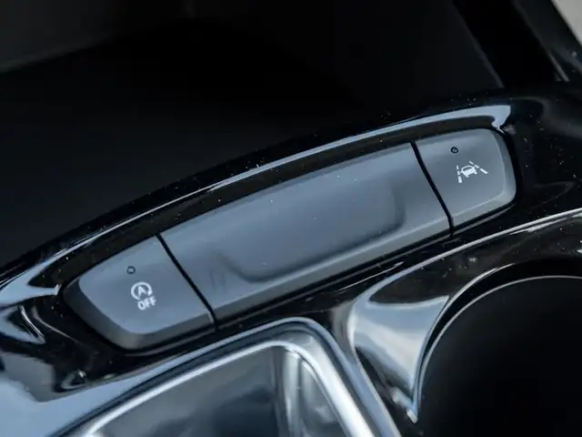 2025 Chevrolet Trax LT in Cars & Trucks in Mississauga / Peel Region - Image 15
