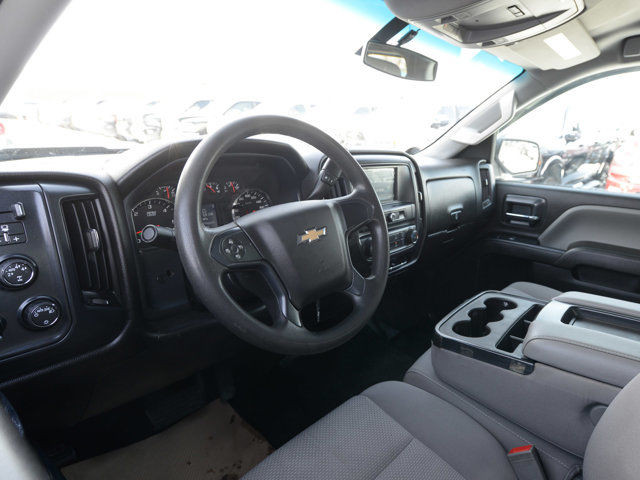  2016 Chevrolet Silverado 1500 4x4 in Cars & Trucks in Calgary - Image 3