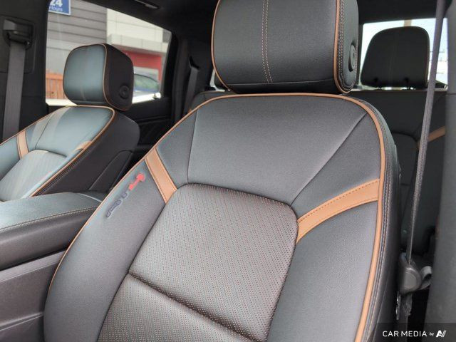2023 GMC Canyon AT4 4WD Crew Cab | Heated & Ventilated Seats in Cars & Trucks in Strathcona County - Image 3