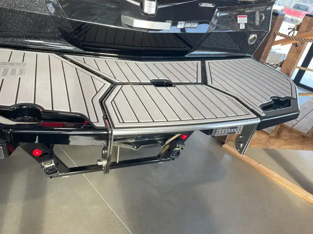 2024 MasterCraft XStar S in Powerboats & Motorboats in Saskatoon - Image 8