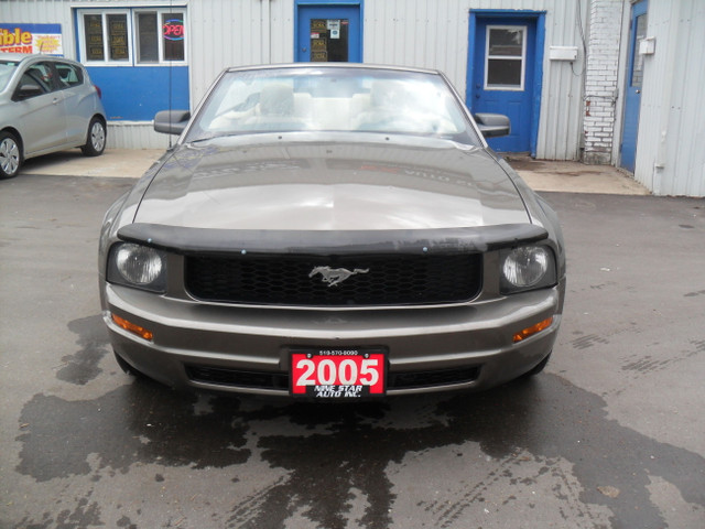 2005 Ford Mustang LEATHER-GET READY FOR SUMMER in Cars & Trucks in Kitchener / Waterloo - Image 3