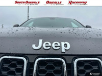 Granite Crystal Metallic Exterior, Black Interior, 4WD, 3.45 Rear Axle Ratio, Apple CarPlay Capable,... (image 6)