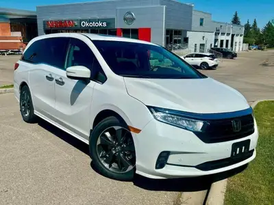 The 2024 Honda Odyssey Touring is a premium minivan that seamlessly blends family-friendly versatili...
