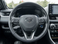 Recent Arrival! Odometer is 25932 kilometers below market average! Clean Car fax Report and Accident... (image 5)
