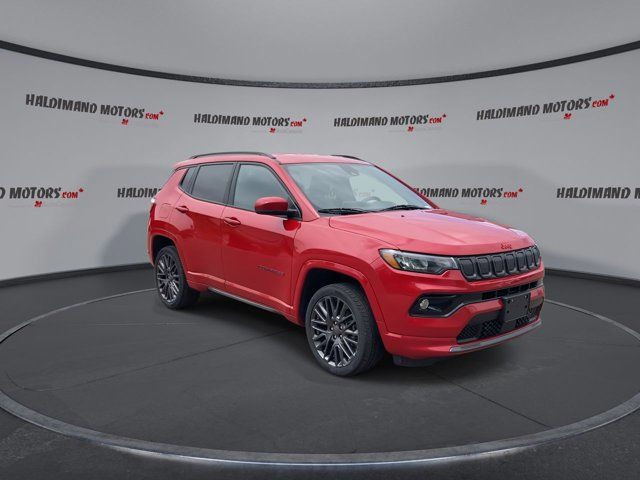 2022 Jeep Compass (RED) Edition in Cars & Trucks in Hamilton - Image 2