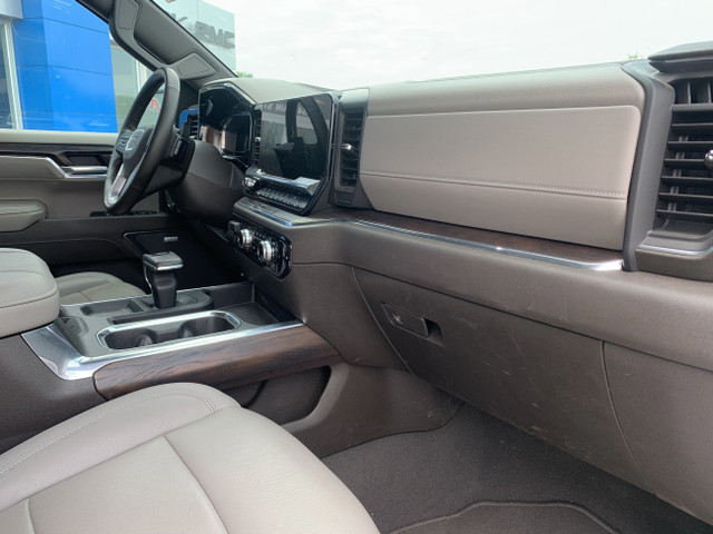 2024 GMC Sierra 1500 SLT in Cars & Trucks in Brandon - Image 3