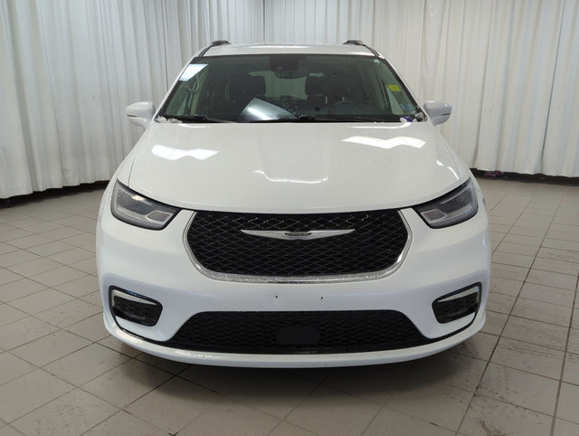 2022 Chrysler Pacifica Touring L in Cars & Trucks in Dartmouth - Image 3