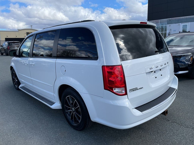  2017 Dodge Grand Caravan CREW PLUS in Cars & Trucks in Annapolis Valley - Image 2