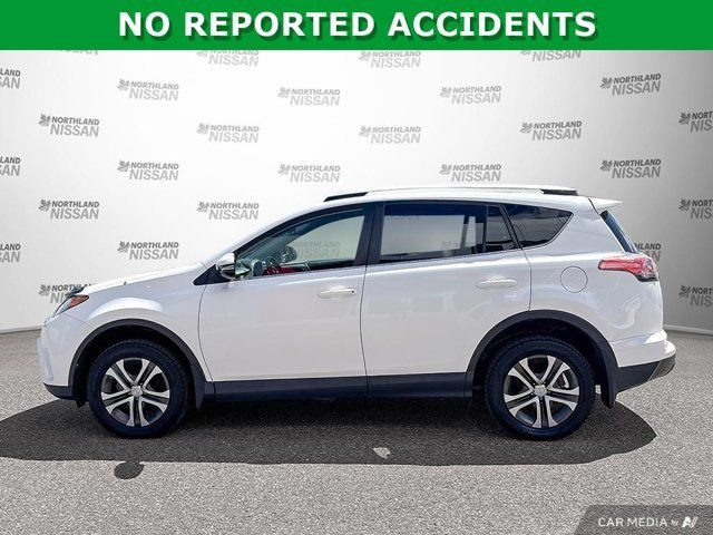 2016 Toyota RAV4 LE | Front Heated Seats in Cars & Trucks in Prince George - Image 2