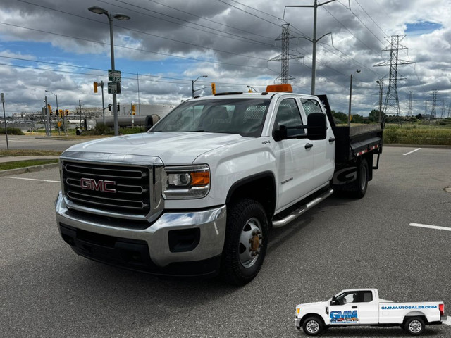 2018 GMC Sierra 3500HD Dually Crew Cab Flat Bed 4WD in Cars & Trucks in City of Toronto - Image 3