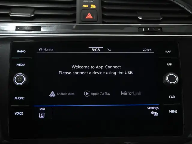 2021 Volkswagen Tiguan Comfortline No Accident Leather Navigatio in Cars & Trucks in Kitchener / Waterloo - Image 18