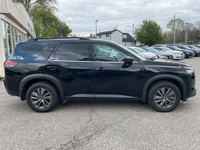 Vehicle Highlights: - Accident free - 7 passenger - Well optioned Just landed is a beautiful Nissan... (image 7)