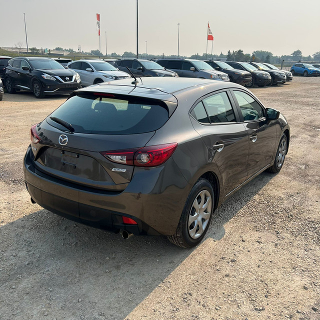 2016 Mazda Mazda3 GX HATCHBACK!! BACKUP CAMERA!! LOW KMS!! in Cars & Trucks in Winnipeg - Image 3
