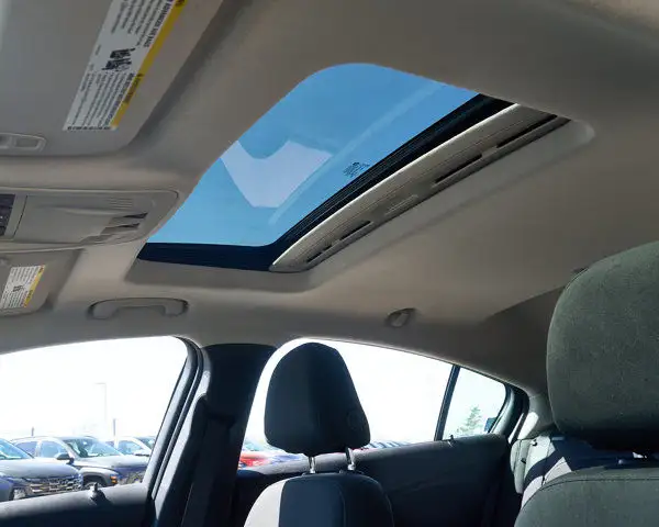 2018 Chevrolet Cruze LT | Sunroof | Backup Cam | Blindspot in Cars & Trucks in Edmonton - Image 20