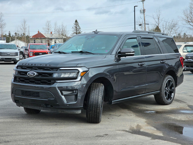  2022 Ford Expedition Limited in Cars & Trucks in Saint John - Image 3