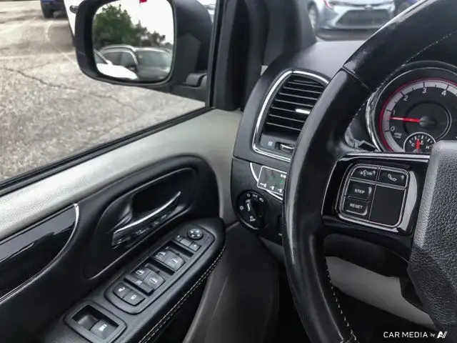 2019 Dodge Grand Caravan SXT Premium Plus | DVD Entertainment in Cars & Trucks in Calgary - Image 21