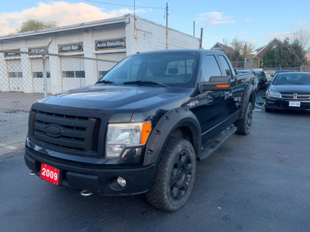  2009 Ford F-150 SuperCab 145"XLT *SAFETY, BACKUP CAMERA & SENSO in Cars & Trucks in Hamilton
