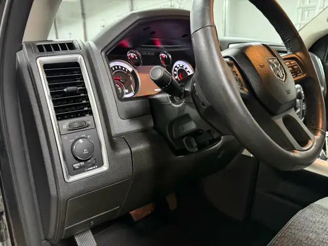 2019 RAM 1500 Classic SLT in Cars & Trucks in Owen Sound - Image 11