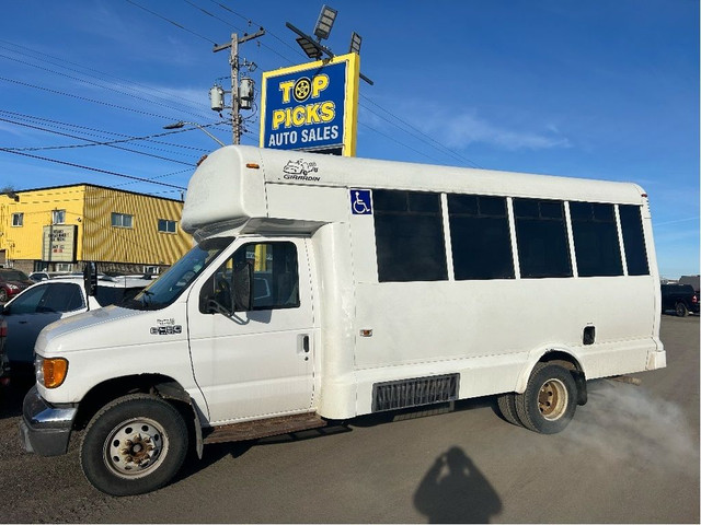  2004 Ford Econoline ParaBus, Only 29,000 kms, Priced To Sell! in Cars & Trucks in North Bay - Image 2
