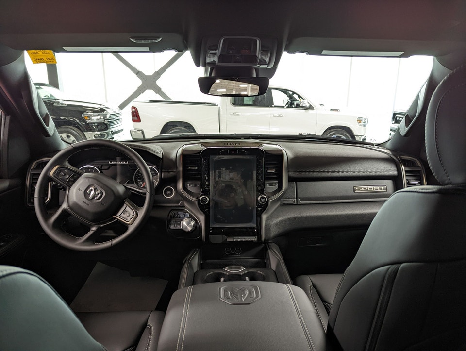 2022 Ram 1500 SPORT