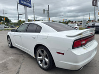 Do not miss out on this locally owned and well serviced 2013 Dodge Charger! Nicely optioned with Hea... (image 5)