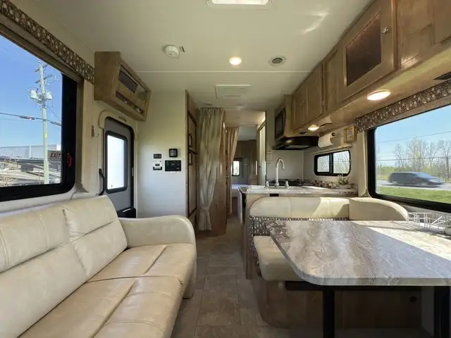 2020 Coachmen Leprechaun 270QB Motorisé classe C 2020 Coachmen L in RVs & Motorhomes in Lanaudière - Image 14
