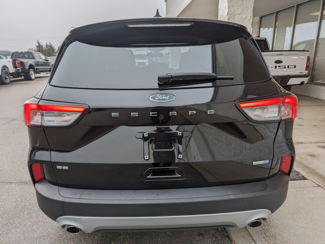 2020 Ford Escape in Cars & Trucks in London - Image 2