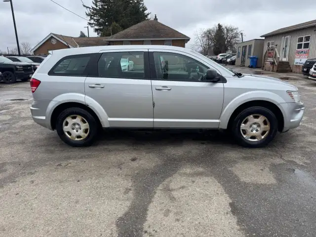 2010 Dodge Journey AS IS, SE, ONE OWNER, NO ACCIDENTS, in Cars & Trucks in London - Image 7