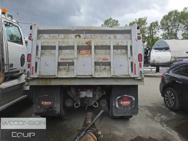 2006 Sterling L9500 TA BC Spec Dump Truck in Heavy Trucks in Edmonton - Image 6