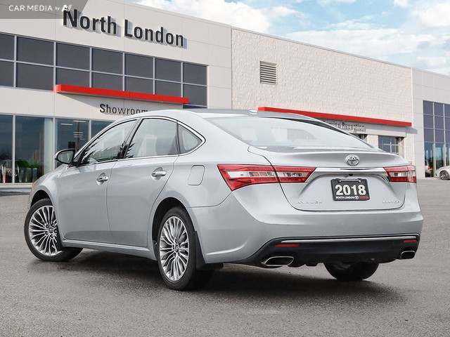 2018 Toyota Avalon Limited RARE FIND - NAVIGATION - HEATED SE... in Cars & Trucks in London - Image 4