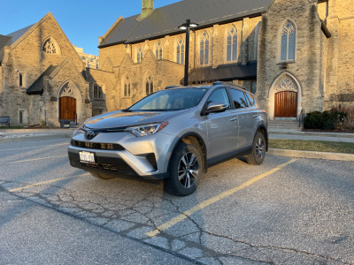 2018 Toyota RAV 4 LE