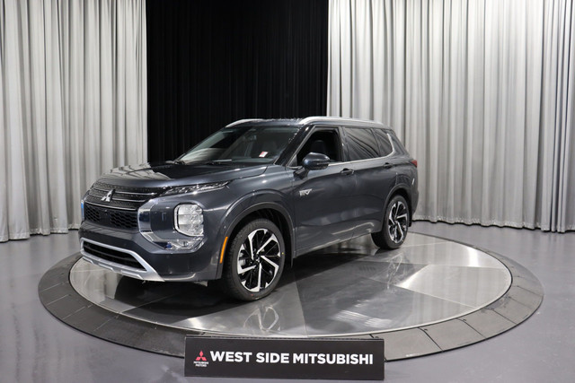 2025 Mitsubishi Outlander PHEV GT in Cars & Trucks in Edmonton - Image 3