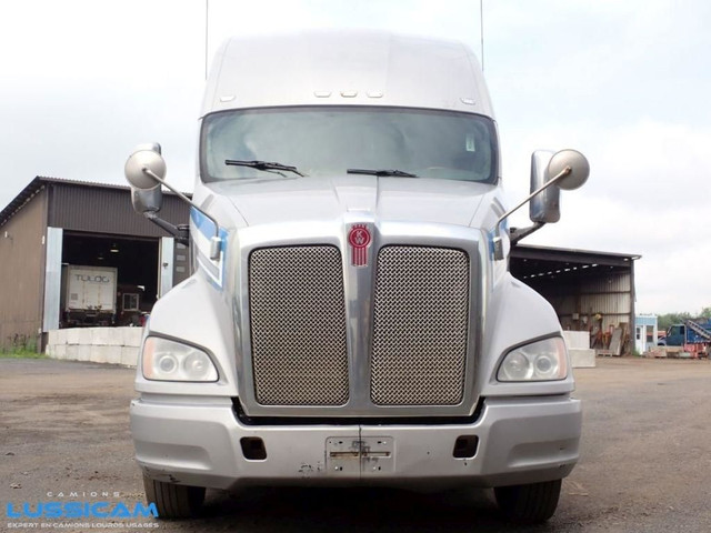 2012 Kenworth T700 in Heavy Trucks in Longueuil / South Shore - Image 2