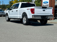 This 2021 Ford F-150 XLT has an Oxford White Exterior and Dark Slate Interior with seating for 6. Eq... (image 4)