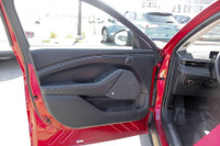 1 OWNER TRADE JUST IN, 19" WHEEL PACKAGE- LAST TIME YOU WILL EVER USE GAS- LEATHER INTERIOR, PHONE A... (image 4)