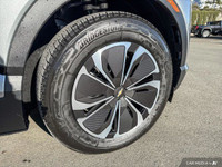 This Chevrolet Blazer EV has a dependable Electric engine powering this Automatic transmission.* Thi... (image 9)