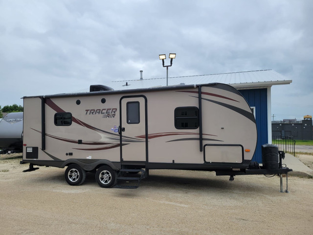 2015 Primetime Tracer 255S - Showroom condition in Travel Trailers & Campers in Winnipeg - Image 2