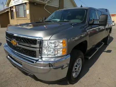 READY FOR WORK, 2500 H.D., 6.0 VORTEX, V8, ALL POWER OPTIONS, CREW CAB, BLUETOOTH, 8' BOX WITH MATCH...