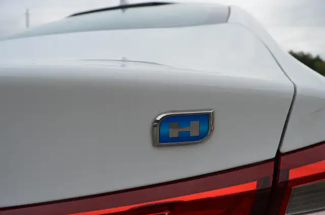 2018 Chevrolet Malibu 4dr Sdn Hybrid w/1HY in Cars & Trucks in Markham / York Region - Image 16