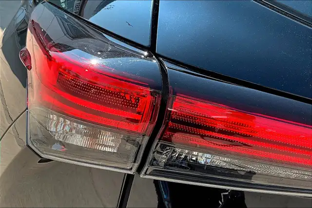 2023 Toyota Highlander Hybrid Limited AWD in Cars & Trucks in Mississauga / Peel Region - Image 22