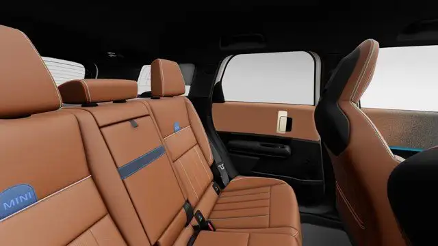 2025 MINI Countryman SE ALL4 | Premier | Style Favoured in Cars & Trucks in City of Montréal - Image 13