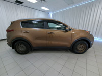 Our great looking 2018 Kia Sportage EX AWD is a stand-out in Burnished Copper! Powered by a 2.4 Litr... (image 8)