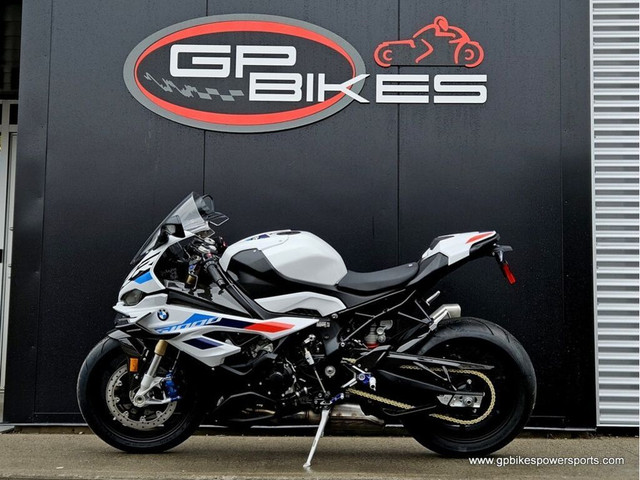  2024 BMW S 1000 RR Light White/M Motorsport in Sport Bikes in Oshawa / Durham Region - Image 3