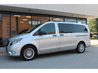 2018 MERCEDES METRIS 8 PASSENGERS LEATHER SEATS VAN WITH SIDE AND REAR PRIVACY GLASSES AND DUAL POWE... (image 7)