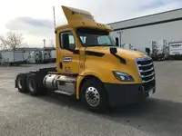 2019 Freightliner T12664ST