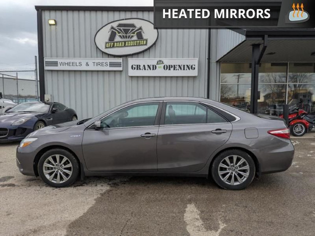 2015 Toyota Camry HYBRID | HYBRID | RELIABLE | in Cars & Trucks in London - Image 2