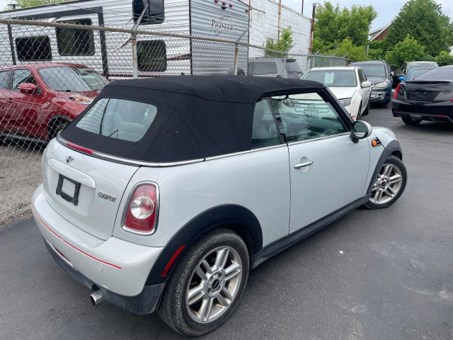 2012 MINI Cooper Convertible *CONVERTIBLE, LEATHER HEATED SEATS, in Cars & Trucks in Hamilton - Image 4