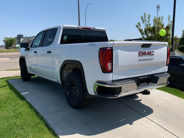 2020 GMC Sierra 1500 in Cars & Trucks in Medicine Hat - Image 3