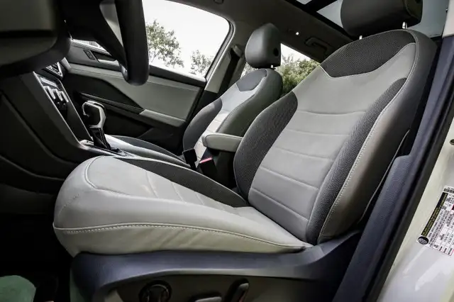 2024 Volkswagen Taos Comfortline • SUNROOF • HEATED SEATS in Cars & Trucks in Ottawa - Image 30